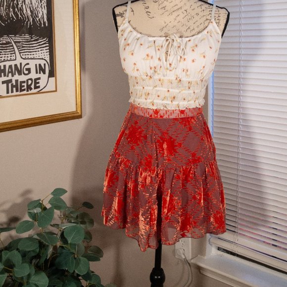 Urban Outfitters Red and Purple Hounds tooth Plaid Velvet Mini Skirt size Medium - Picture 2 of 4